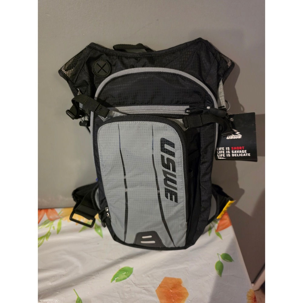 USWE Hydration Pack No Dancing Monkey Harness Black Gray HydraPak NWT